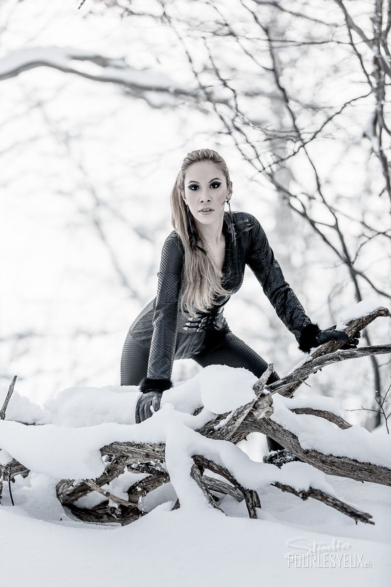 jenny suv femme genève modèle mannequin suisse maquilleuse danseuse mode fashion neige